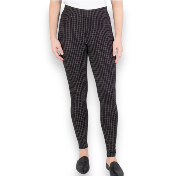 NWOT Seven7 Size Medium Black w/White Windowpane Plaid Ponte Pull On Legging - Picture 1 of 9
